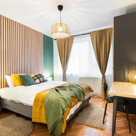 סינאיה The Cozy Deer Apartment מראה חיצוני תמונה